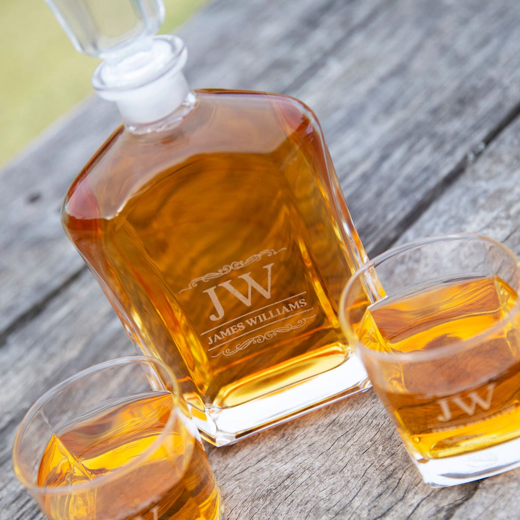 Christmas Decanter Gift Set – Engraved Premium Whiskey Decanter PLUS 2 Engraved Scotch Glasses