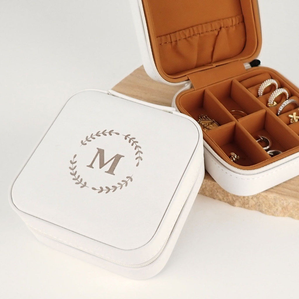 Engraved White Leatherette Travel Jewellery Case